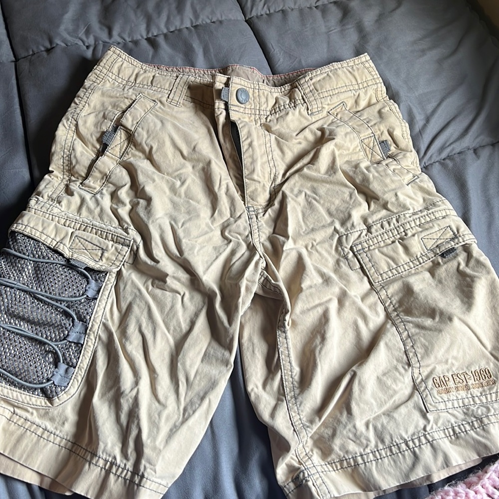 Gap cargo shorts